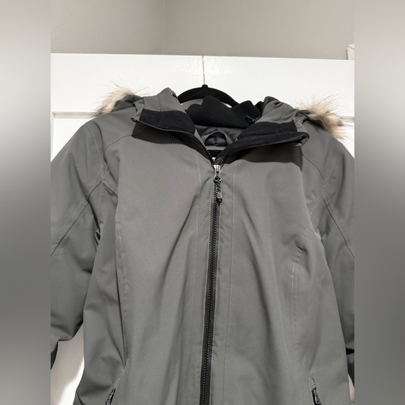Eddie Bauer Women’s Olympia Waterproof Down Stadium Coat - Picture 2 of 8